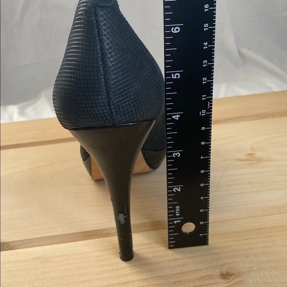 Antonio Melani Black Peep-Toe Heels Size 9.5M. - Picture 6 of 8